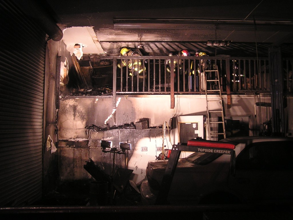 loading Gallery/Action/Fire, 1-Stop-Auto 5dec09/fullsize/091205-RansomRd 037.JPG... or select a thumbnail